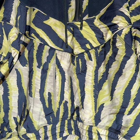 Free People NWOT Walk the Line Pullover in Olive Green - Size S - Picture 7 of 8